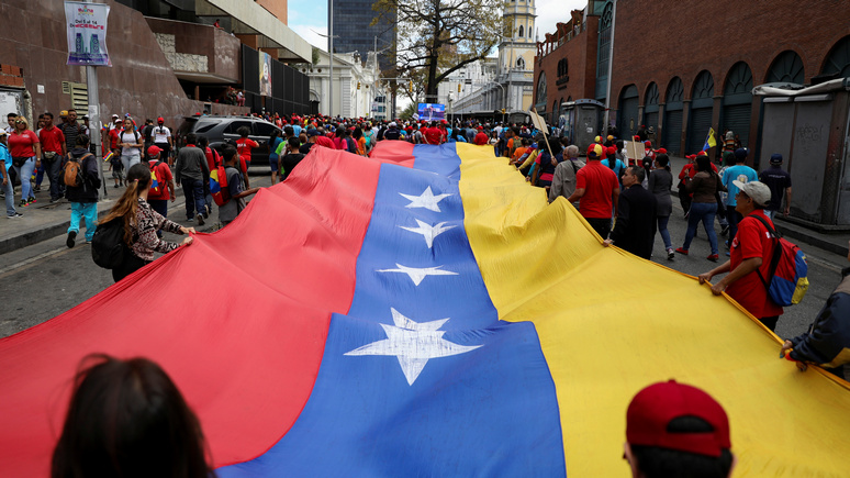 WSJ: «смена курса» — Венесуэла делает ставку на свободный рынок, чтобы снизить давление Вашингтона