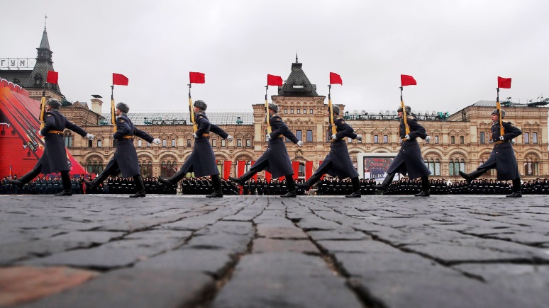 ERR: Минобороны призывает президента Эстонии воздержаться от парада Победы в Москве