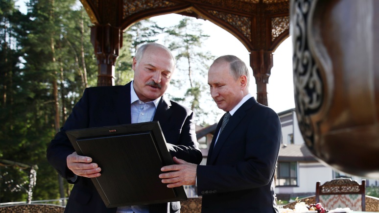 Washington Post: Запад должен помочь Лукашенко спасти страну от Путина