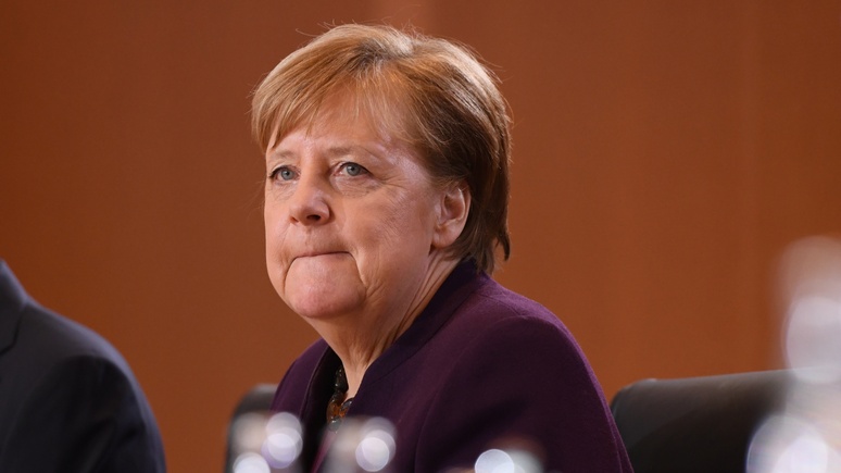 Журналист FAZ: эра Меркель должна завершиться досрочно ради стабильности Германии и Европы
