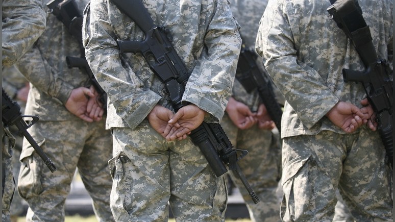 DM: американский солдат признался, что учил людей делать бомбы «во славу сатаны»