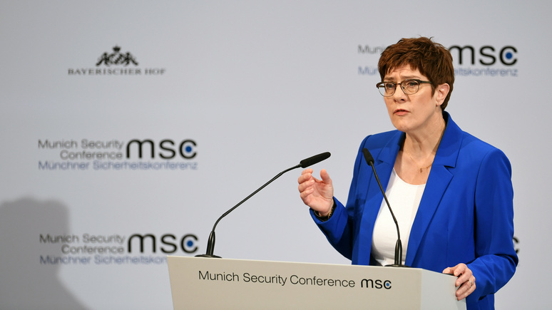 Министр обороны ФРГ: Москва проводит «гибридные атаки», а Запад только жалуется