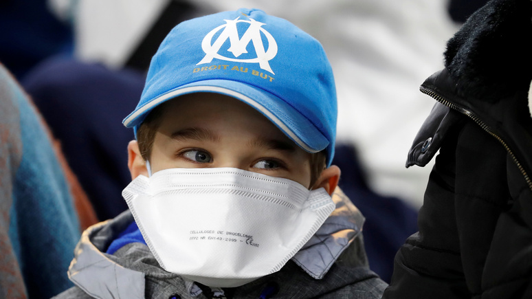 Libération: из-за коронавируса во Франции закрывают школы и опасаются «итальянского сценария»
