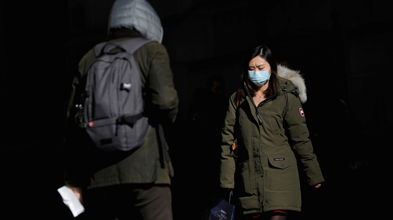 «Мне тут ваш свиной грипп не нужен»: слушатели NPR рассказали, как столкнулись с ксенофобией из-за коронавируса 