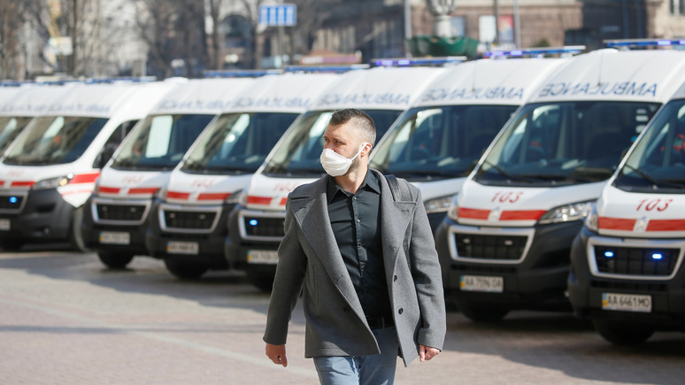 1+1: украинские врачи в панике сбежали от пациента с гриппом