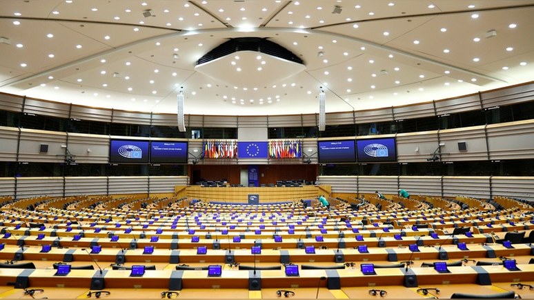 EurActiv: из-за распространения COVID-19 Европарламент меняет регламент заседаний 