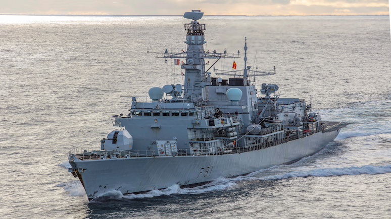 Guardian: «необычно высокая активность» — британский флот сопроводил российские корабли в Ла-Манше