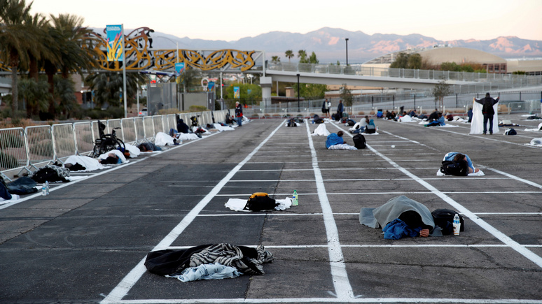 Guardian: в Лас-Вегасе приют для бездомных на месте парковки вызвал шквал критики в соцсетях