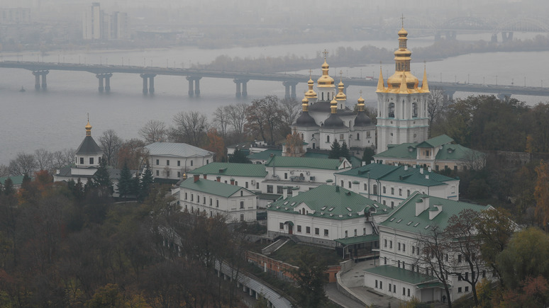 Вести: власти украинской столицы закрыли на карантин Киево-Печерскую лавру