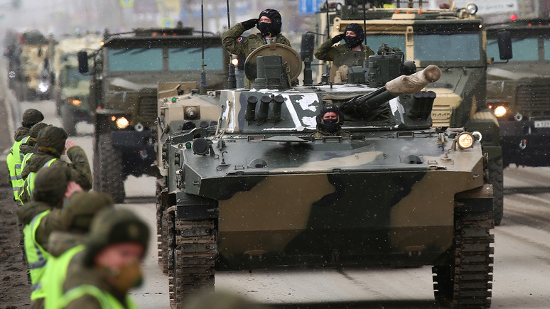 Defence 24: Путин перенёс парад Победы — это вызывает уважение