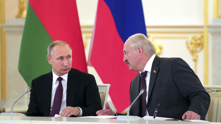 Onet: в условиях коронавируса Лукашенко действует наперекор Путину