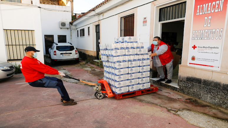 Independent: очереди голодных протянулись по всей Испании 