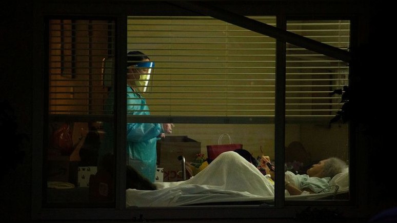 WSJ: эпидемия коронавируса серьёзно ударила по домам престарелых в США 