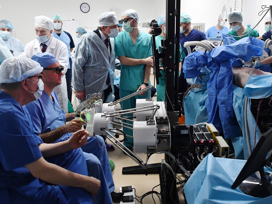 В США провели первую в мире полноценную трансплантацию мужских половых органов
