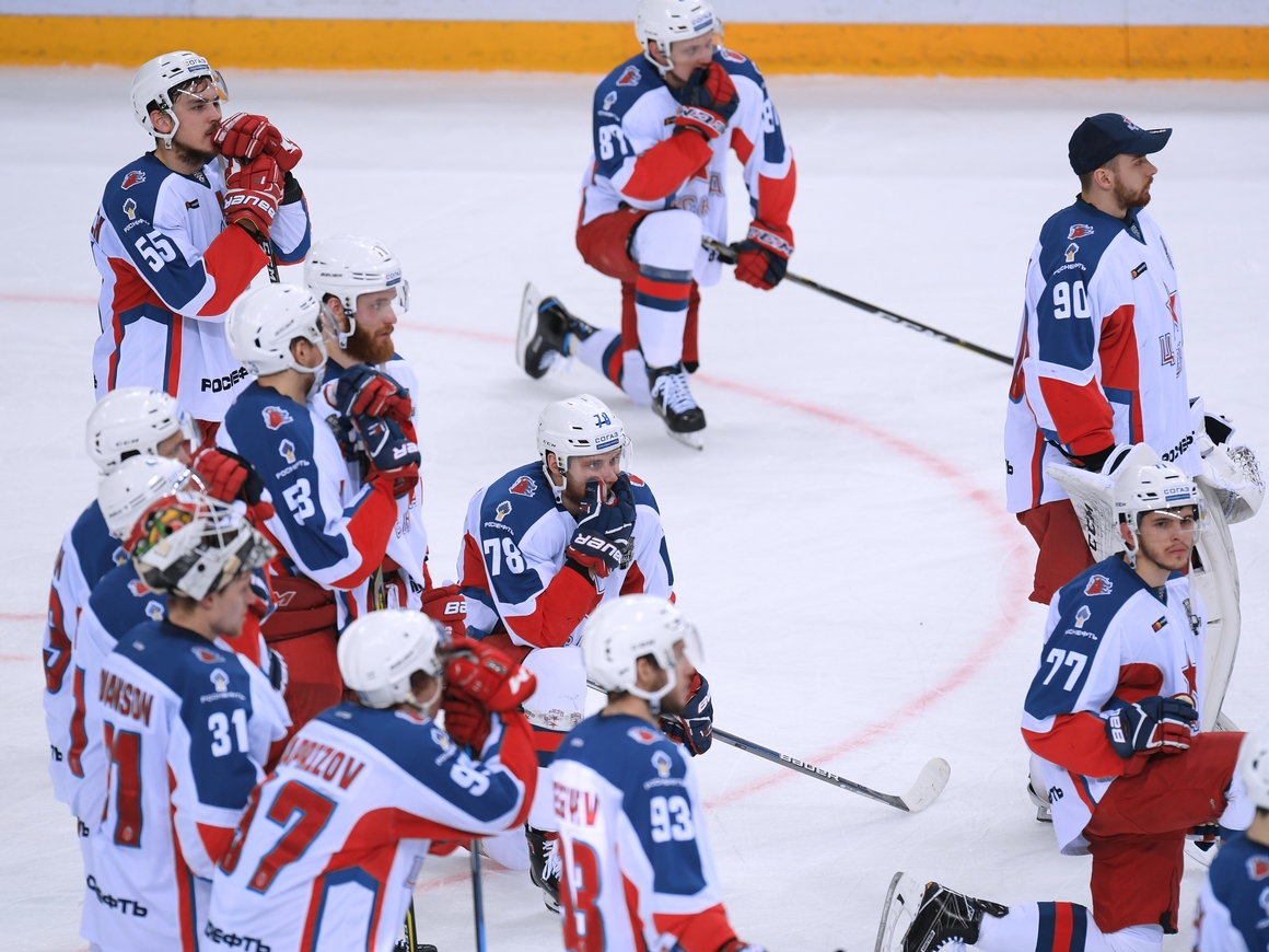 "Динамо" и "СКА-Нева" 7 часов играли в хоккей. Не все смогли досмотреть