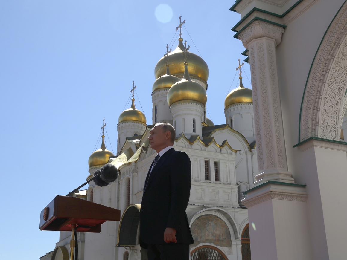 Владимир Путин подписал указ о развитии России до 2024 года 