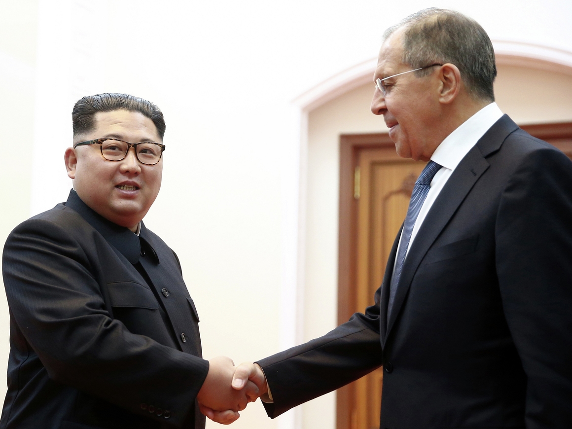 Встреча, каких раньше не было! Глава МИД РФ в Северной Корее