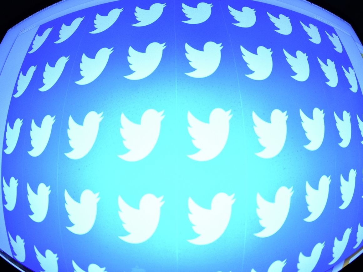 После принятия закона о защите данных в ЕС Twitter ошибочно блокирует аккаунты
