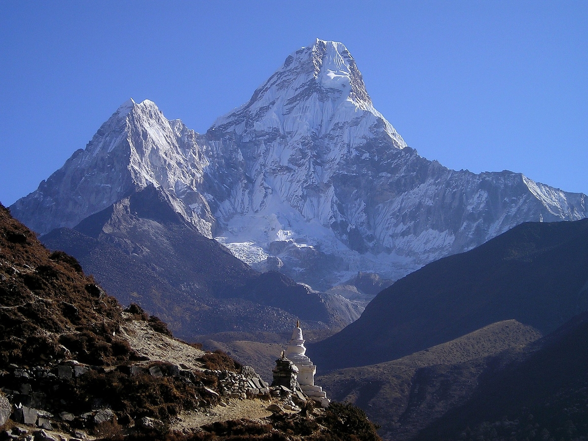 Эверест превратился в самую высокую свалку в мире