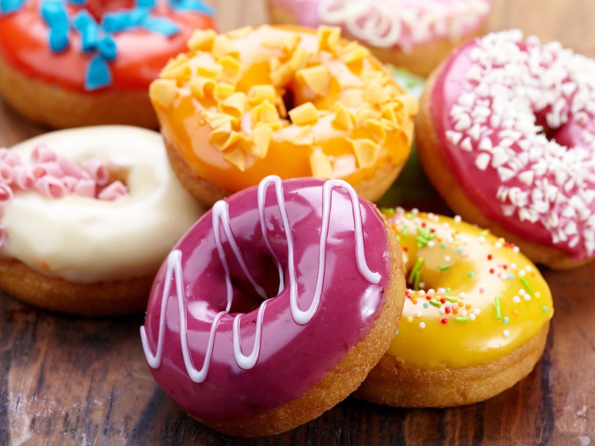 В США в Dunkin' Donuts запретили сливать работников, кричащих не на английском