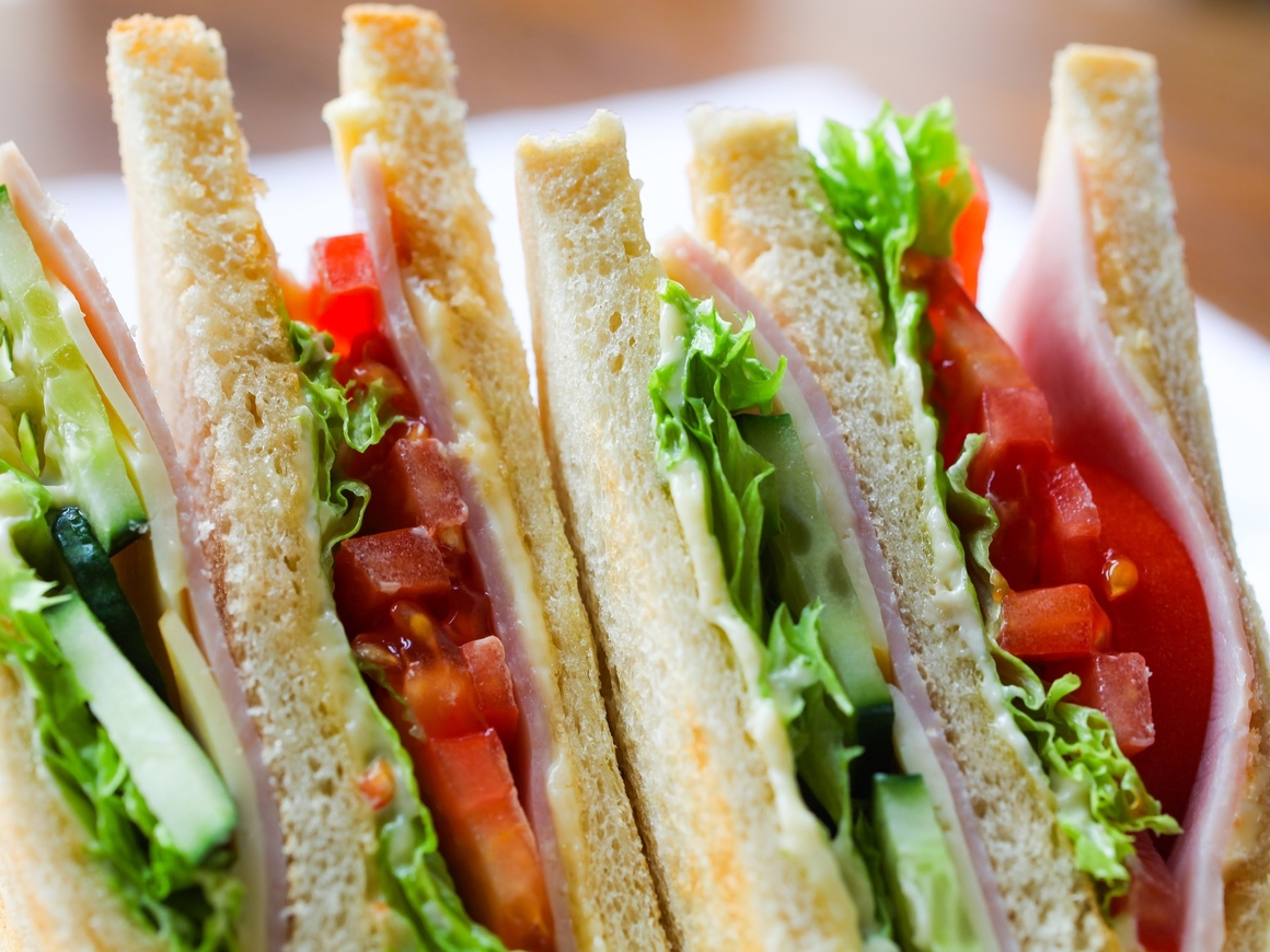 Более 20 человек стали жертвой смертельных сэндвичей в Германии