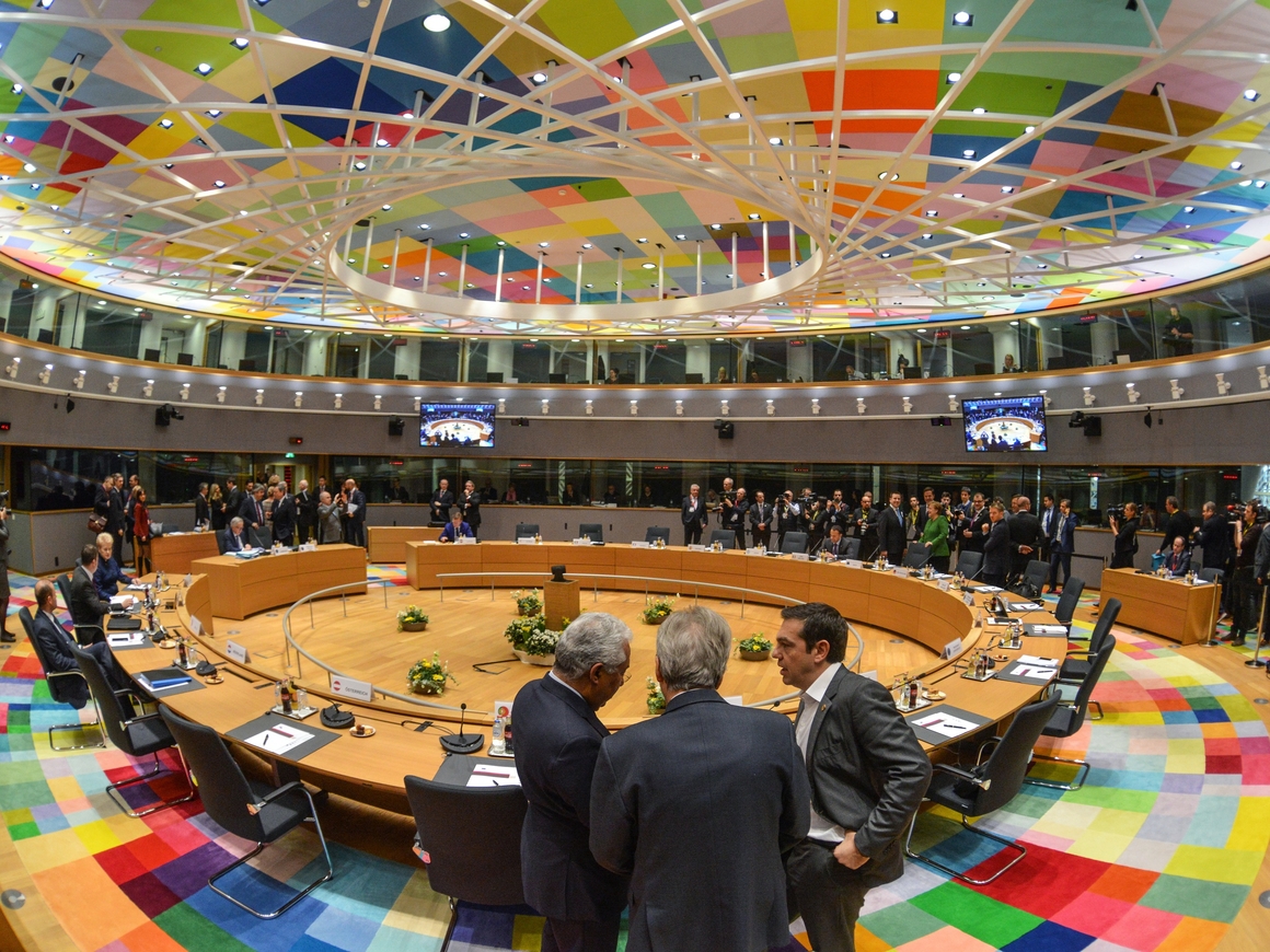 15-часовой саммит ЕС: 28 стран договорились по мигрантам