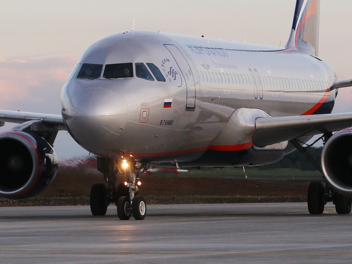 Пахнет керосином: российские авиакомпании повышают цены на билеты, пока на 200 р