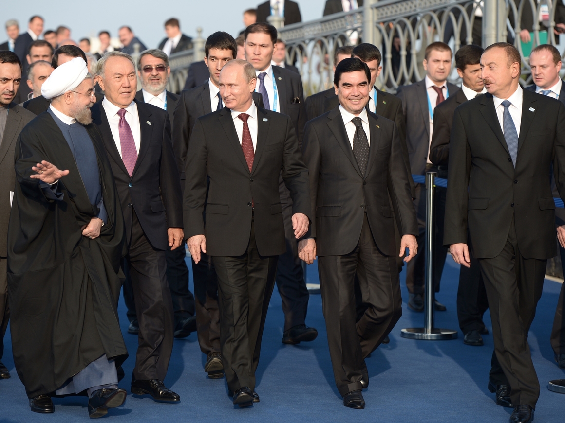 "Эпохальное событие" - пять стран разделили Каспий