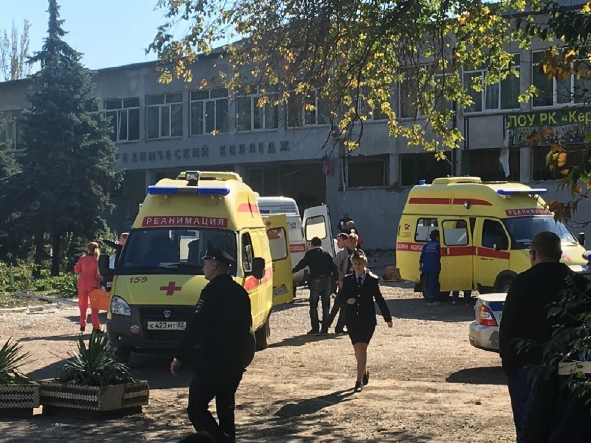 Взрыв и стрельба в керченском колледже: что известно о трагедии?