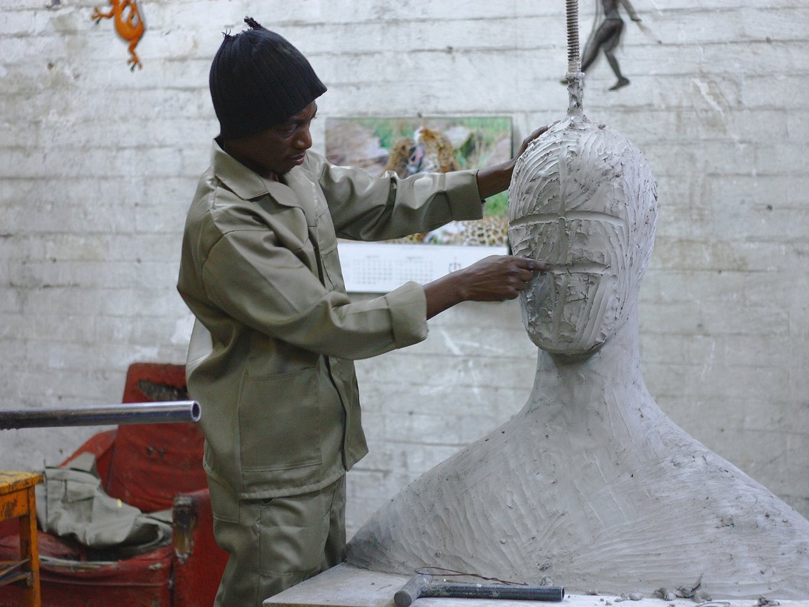 Искусство вне закона: Франция должна вернуть 90 000 произведений Африке