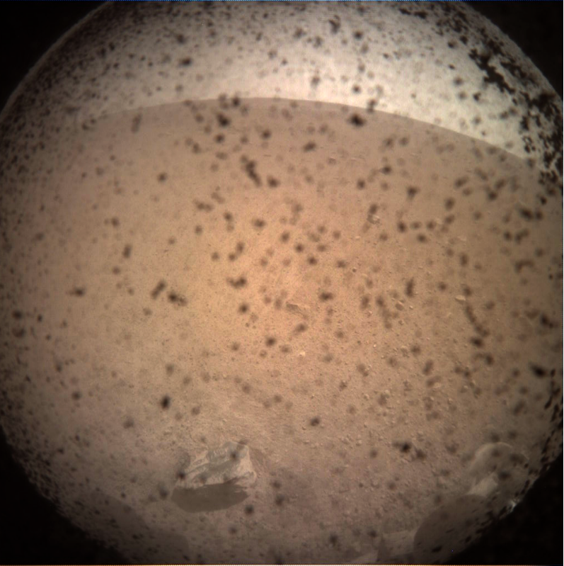 Первый снимок с поверхности Марса