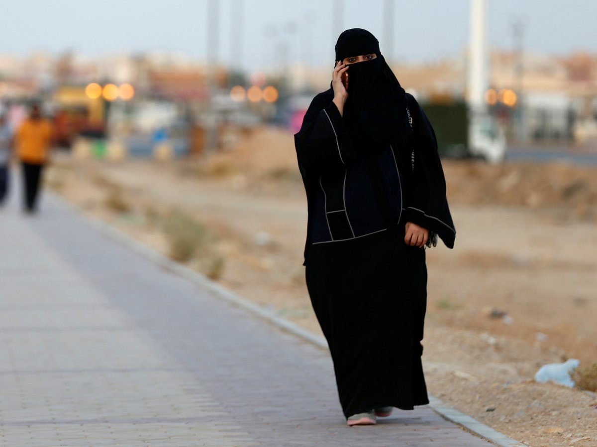 Женщин из Саудовской Аравии предупредят о разводе по СМС