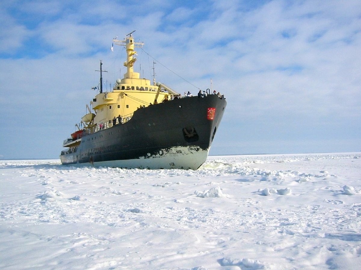 Учёные готовятся вмерзнуть в лёд в ходе крупнейшей арктической экспедиции