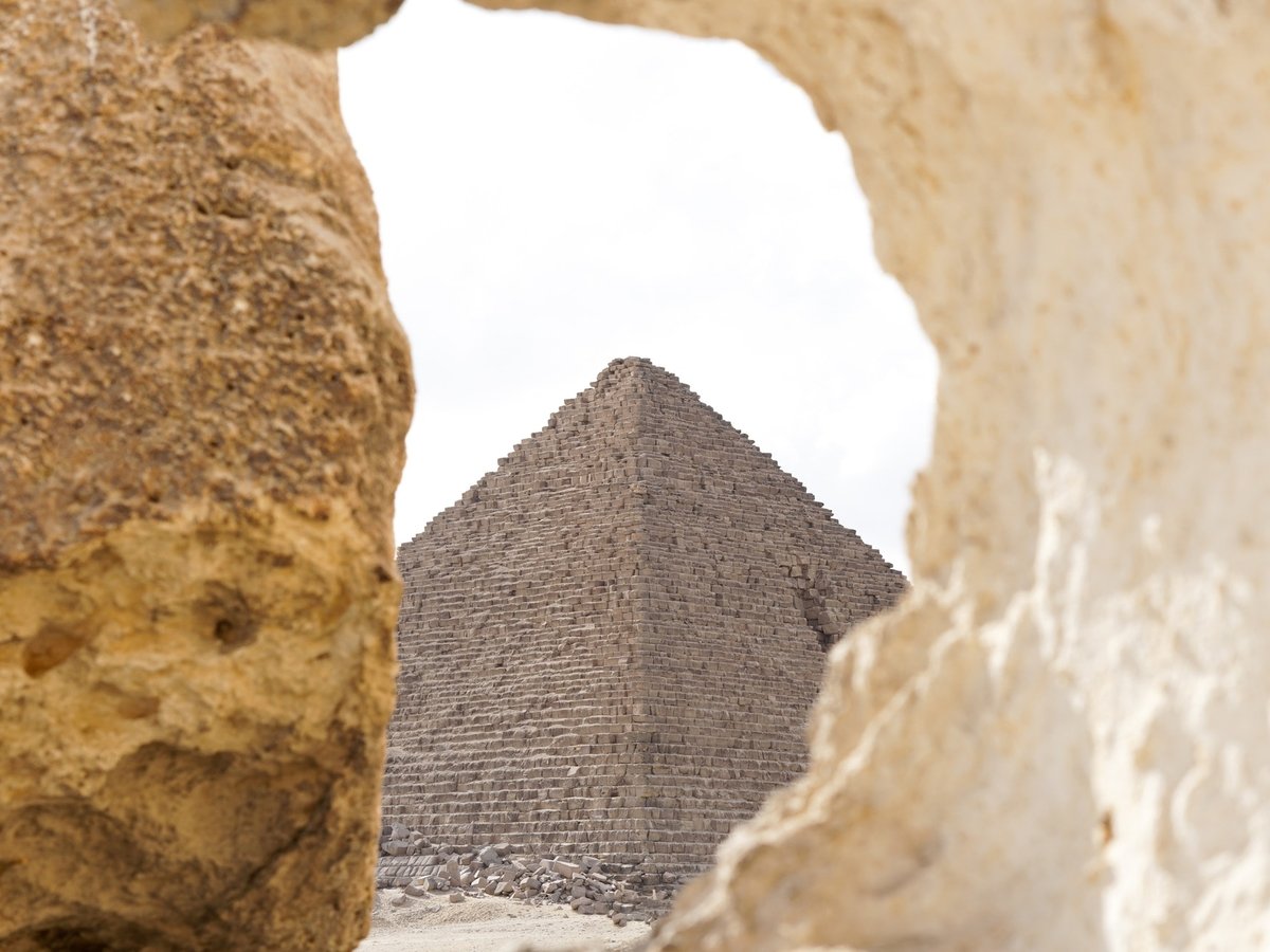 Шотландцы не признают, что украли часть пирамиды Гизы. В Египте возмущены