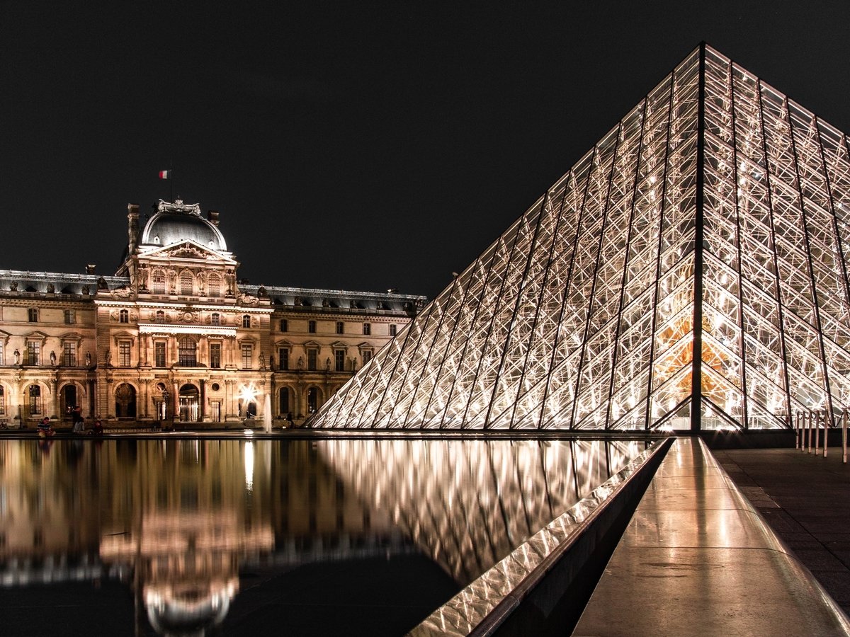 Ночь в музее: в Лувре можно будет переночевать (но не всем, а самым достойным)