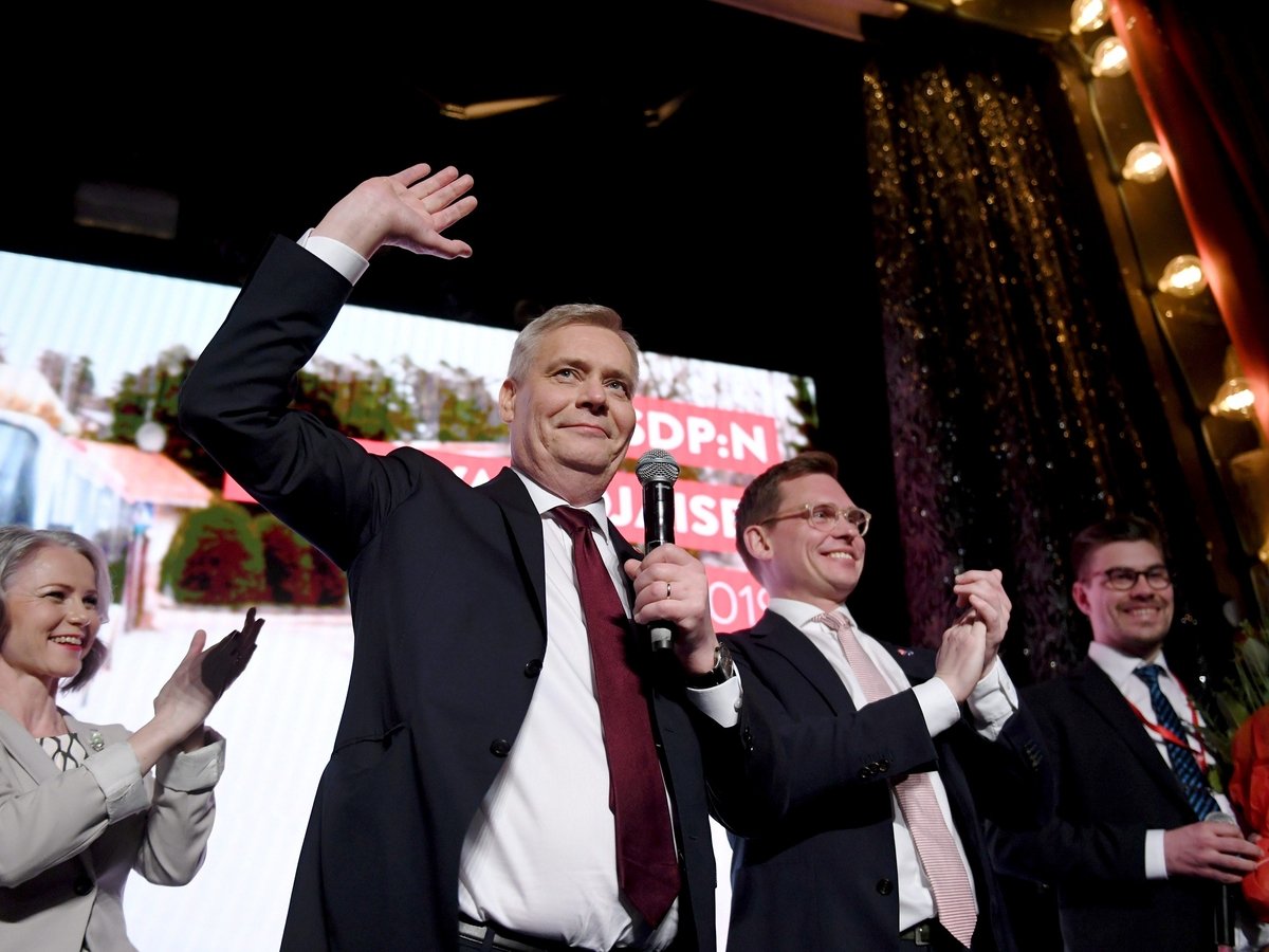 Финские социал-демократы уже празднуют победу на выборах, а ультраправые грустят