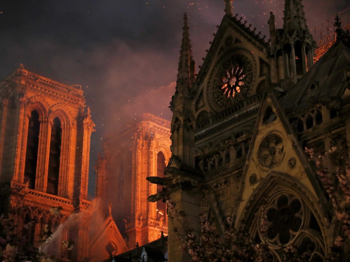 Je Suis Notre Dame: собор Парижской Богоматери не сохранили, но спасли