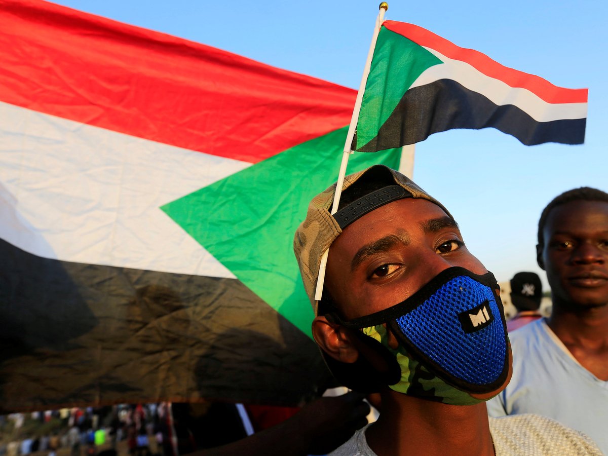 Демонстранты в Судане отказываются от переговоров и хотят протестовать дальше