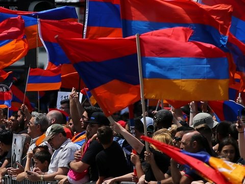 Во Франции новые демонстрации — не протесты, а выражение солидарности с армянами
