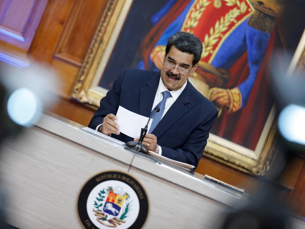 После попытки переворота президент Венесуэлы продолжит переговоры с оппозицией