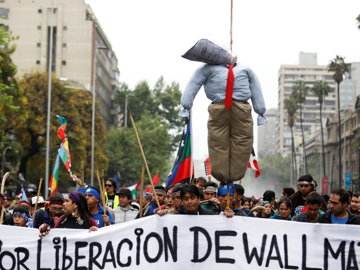 В Чили День Колумба отметили протестами. Непразднично получилось (фото)