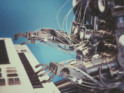 Техно-Людвиг: искусственный интеллект допишет 10-ю симфонию Бетховена