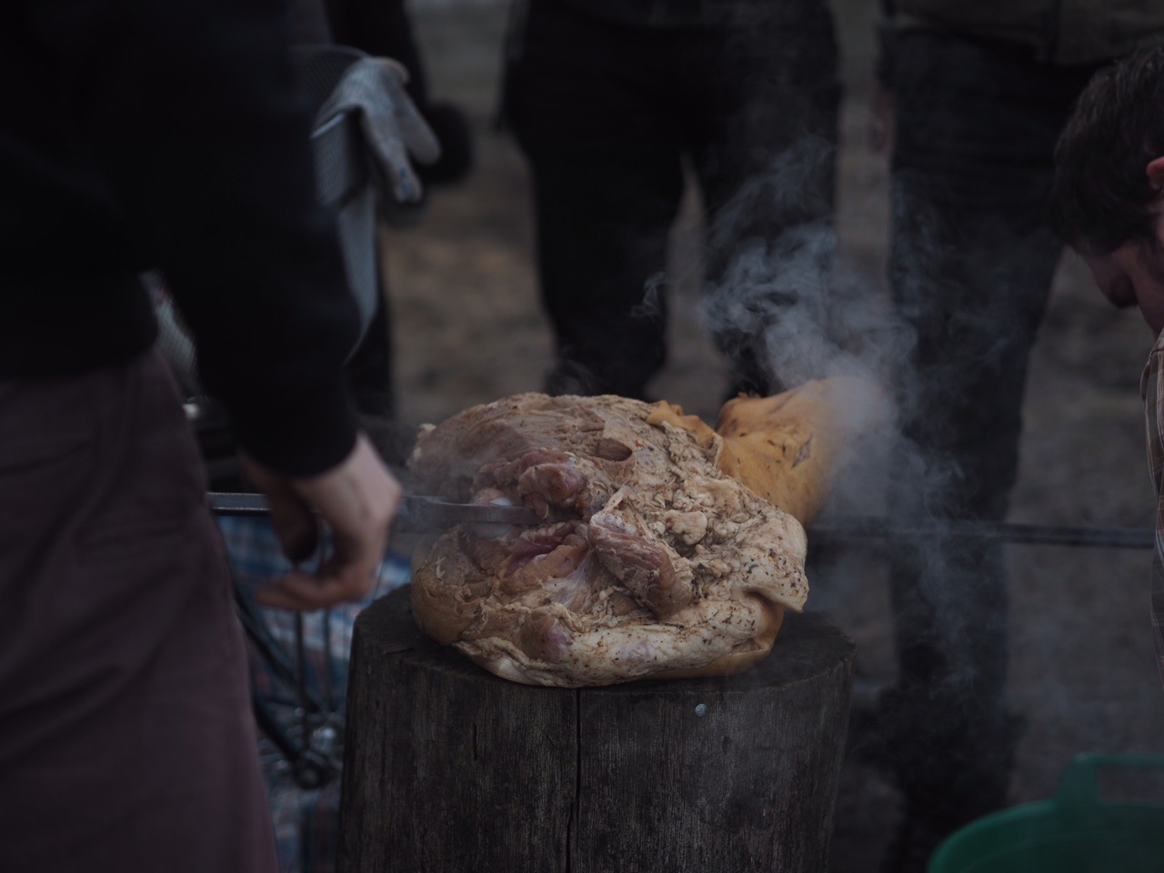 Традиционное угощение — свиная ножка