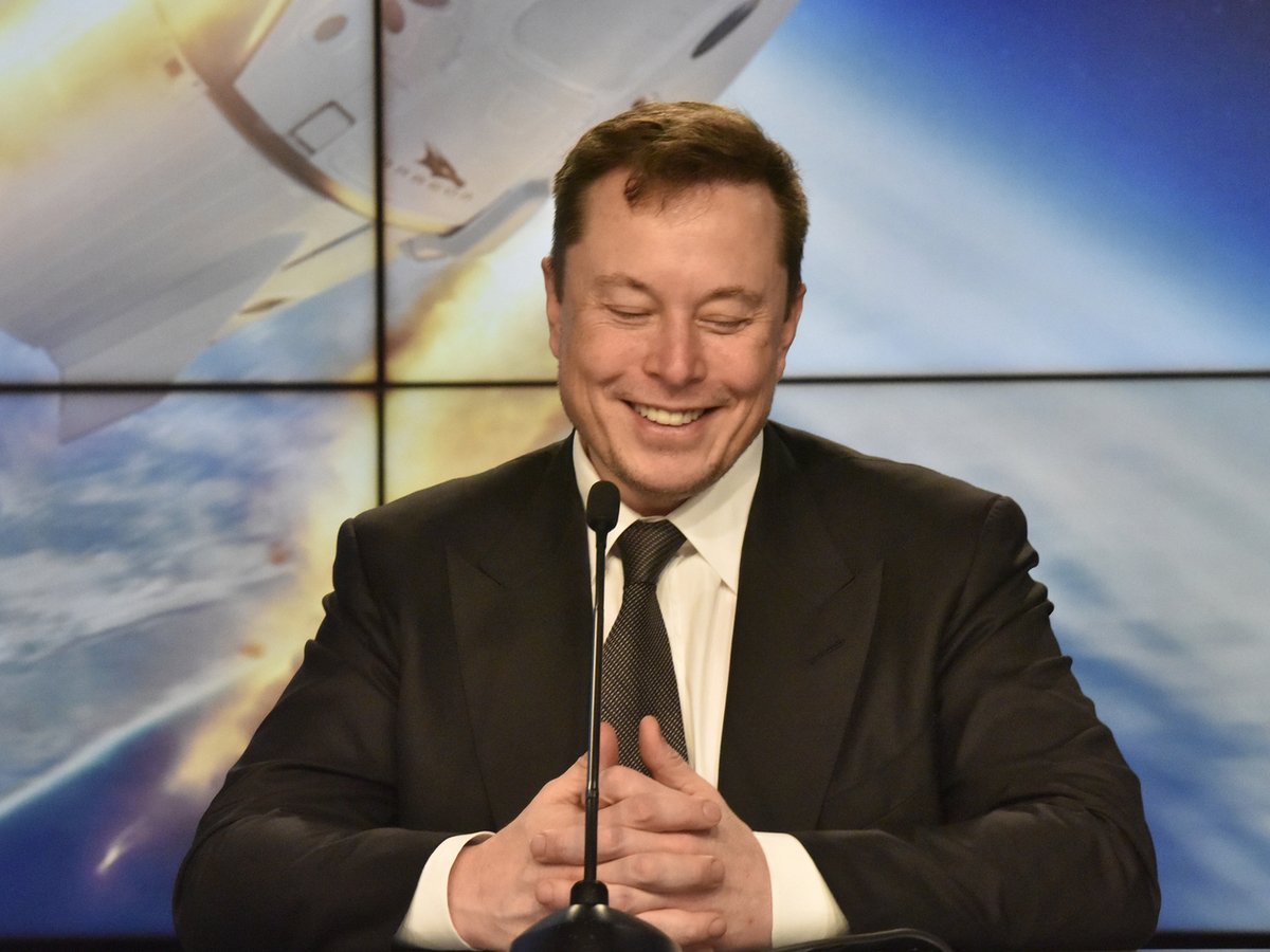 Илон Маск победил: SpaceX впервые доставит астронавтов на МКС