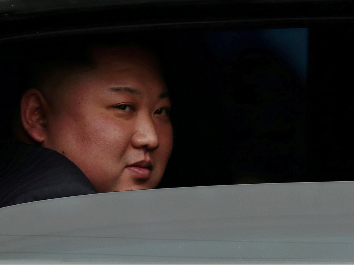 В Северной Корее голод. Ким Чен Ын вынужден продавать песок контрабандой