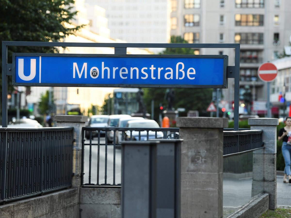 В Берлине "расистскую" станцию метро переименуют в честь Глинки