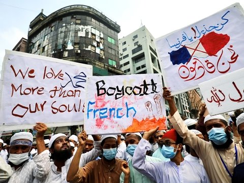 Со своим самоваром: мусульмане Франции ставят шариат выше конституции 