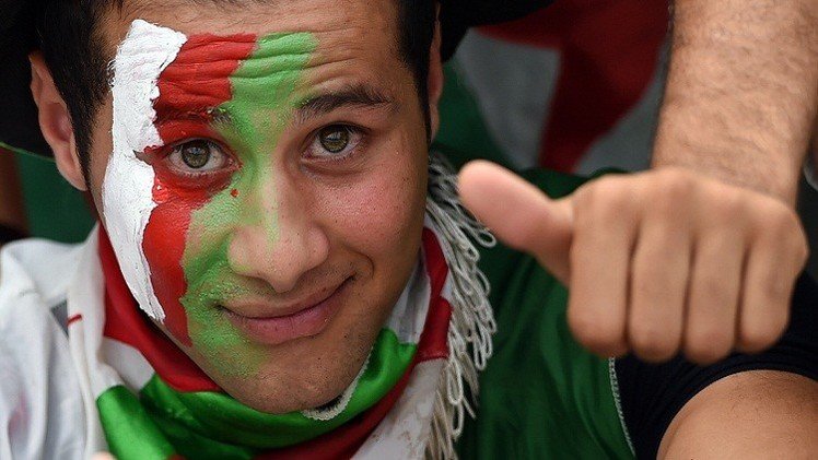 بالفيديو... الجزائر تحتفل بتأهل منتخبها الوطني الى الدور الـ16 في كأس العالم بكرة القدم