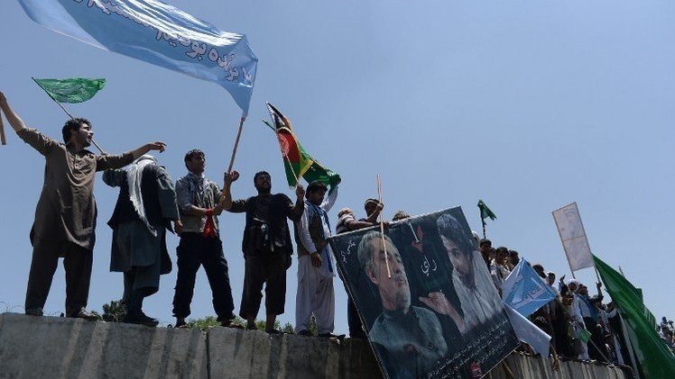 أنصار مرشح الرئاسة الأفغانية عبدالله عبدالله يحاصرون القصر الرئاسي في كابول