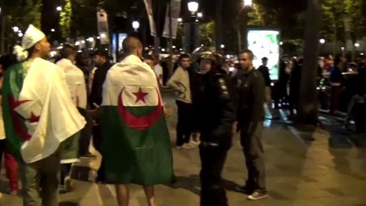 الشرطة الفرنسية تفرق مشجعين جزائريين بالغاز المسيل للدموع